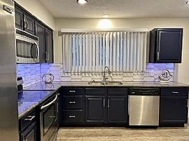 2211 Derby Dr, Bellevue, Ne 68123 . House For Rent in Bellevue, NE (Photo 6 of 12)