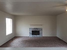 515 Tranquil Dr, Sparks, Nv 89441  Comfortable House For Rent in Sparks, NV (Photo 7 of 12)