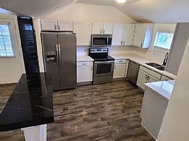 15 Valley View Ln, Boulder City, Nv 89005 . House For Rent in Boulder City, NV (Photo 5 of 12)