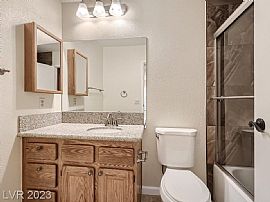 987 Bel Air Cir, Winchester, Nv 89109 . Awesome House For Rent in Winchester, NV (Photo 9 of 9)