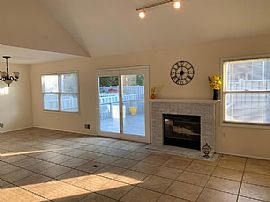 72 Whilshire Ln, Toms River, Nj 08753 . Comfortable House Rent in Toms River, NJ (Photo 5 of 7)