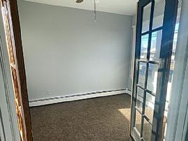 424 Robins St, Roselle, Nj 07203 . House For Rent in Roselle, NJ (Photo 4 of 10)