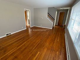 4958 Skyline Dr, Syracuse, Ny 13215 . Lovely House in Syracuse, NY (Photo 3 of 12)