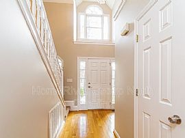 917 Glenmacie Dr, Fuquay Varina, Nc 27526 . House For Rent in Fuquay Varina, NC (Photo 2 of 10)