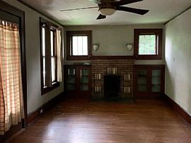 416 Hazel Mill Rd, Asheville, Nc 28806  in Asheville, NC (Photo 4 of 11)