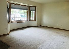 407 1st Ave Sw, Surrey, Nd 58785   House For Rent in Surrey, ND (Photo 2 of 6)