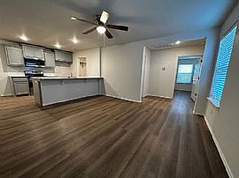 10817 Nw 119th St, Yukon, Ok 73099     Available For Rent  in Yukon, OK (Photo 4 of 11)