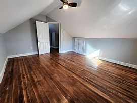 18 Colonial Ave, Tiverton, Ri 02878 in Tiverton, RI (Photo 10 of 11)