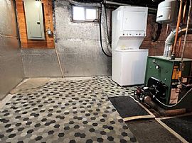 18 Colonial Ave, Tiverton, Ri 02878 in Tiverton, RI (Photo 11 of 11)