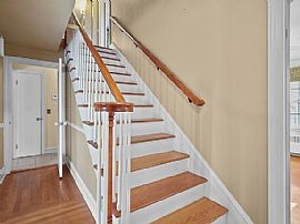 55 Jastram St, Providence, Ri 02908 in Providence, RI (Photo 5 of 11)