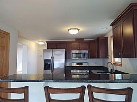 14 Dean Ave, Newport, Ri 02840 in Newport, RI (Photo 4 of 9)