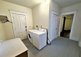 704 S Wisconsin St, Mitchell, Sd 57301   For Rent in Mitchell, SD (Photo 8 of 10)