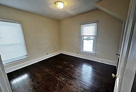 704 S Wisconsin St, Mitchell, Sd 57301   For Rent in Mitchell, SD (Photo 9 of 10)