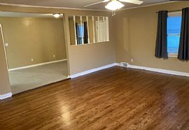 Sweet Home Available to Move in  in North Charleston, SC (Photo 3 of 4)