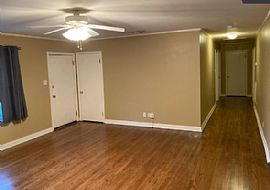 Sweet Home Available to Move in  in North Charleston, SC (Photo 4 of 4)