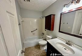 Unique 3br/2 Full Bath Home with a Finished Basement in Louisville, KY (Photo 2 of 10)