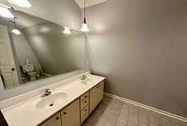 Unique 3br/2 Full Bath Home with a Finished Basement in Louisville, KY (Photo 3 of 10)