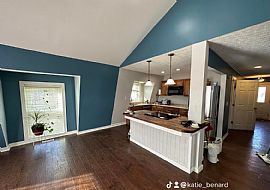 Unique 3br/2 Full Bath Home with a Finished Basement in Louisville, KY (Photo 5 of 10)