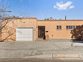 820 Summit Dr Ne, Albuquerque, Nm 87106   Comfortable House in Albuquerque, NM