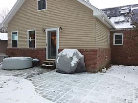 6 Clems Dr, Essex Junction, Vt 05452 in Essex Junction, VT (Photo 3 of 10)