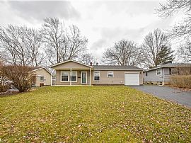 Charming and Comfortable Home in a Great Location in Youngstown, OH