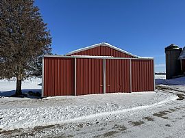 W215s9570 Crowbar Dr, Muskego, Wi 53150  House For Rent in Muskego, WI (Photo 3 of 9)