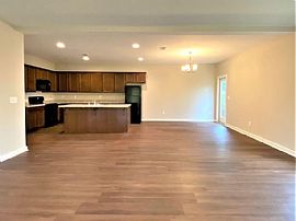 61 Hadley Ct, Lincoln, Al 35096   House For Rent in Lincoln, AL (Photo 6 of 11)