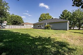 490 Aster Ave, Farmington, Ar 72730  Comfortable House in Farmington, AR (Photo 3 of 10)