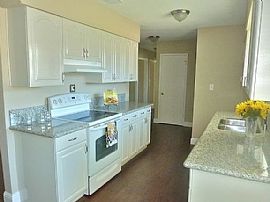 1220 Shadowglen Rd, Sacramento, Ca 95864  Charming House in Sacramento, CA (Photo 4 of 6)