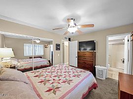 Comfortable  3-Bed, 2-Bath Home in Glendale, AZ (Photo 5 of 12)