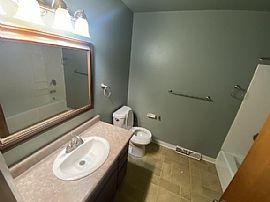 1605 28th Ave, Greeley, Co 80634  Nice House in Greeley, CO (Photo 10 of 11)