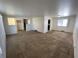 1605 28th Ave, Greeley, Co 80634  Nice House in Greeley, CO (Photo 4 of 11)