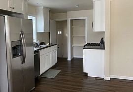 $700/m Deposit $700 #2bed  @ 1717 Locust St, New Cumberland in New Cumberland, PA (Photo 3 of 5)