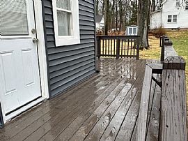 355 Oakland St, Manchester, Ct 06042 in Manchester, CT (Photo 2 of 11)