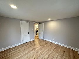 355 Oakland St, Manchester, Ct 06042 in Manchester, CT (Photo 5 of 11)