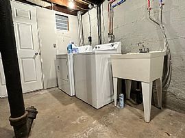 355 Oakland St, Manchester, Ct 06042 in Manchester, CT (Photo 9 of 11)