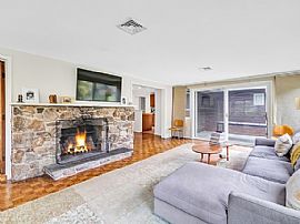 7 Park Ln, Westport, Ct 06880 in Westport, CT (Photo 4 of 8)