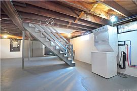 63 S Center St, Windsor Locks, Ct 06096  House For Rent in Windsor Locks, CT (Photo 10 of 10)