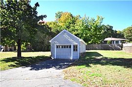 63 S Center St, Windsor Locks, Ct 06096  House For Rent in Windsor Locks, CT (Photo 2 of 10)