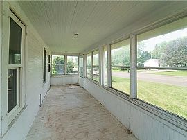 610 10th Ave, Baldwin, Wi 54002 in Baldwin, WI (Photo 4 of 12)