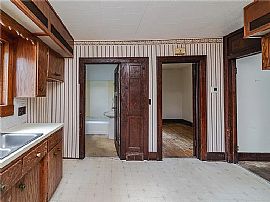 610 10th Ave, Baldwin, Wi 54002 in Baldwin, WI (Photo 9 of 12)