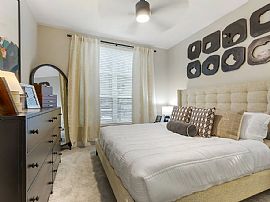 Studio  in Dallas, TX (Photo 5 of 11)