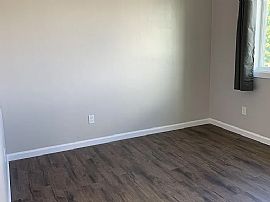 House  in La Mesa, CA (Photo 5 of 12)