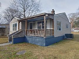 202 Fairy Ave, Bessemer, Al 35023 in Bessemer, AL (Photo 2 of 12)