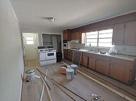 202 Fairy Ave, Bessemer, Al 35023 in Bessemer, AL (Photo 6 of 12)