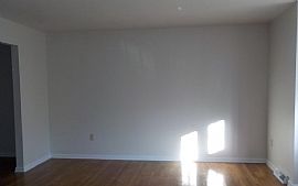 912 Pickett Ln, Newark, De 19711  Lovely House  in Newark, DE (Photo 2 of 7)