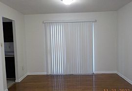 912 Pickett Ln, Newark, De 19711  Lovely House  in Newark, DE (Photo 4 of 7)