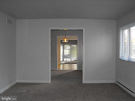 19 Village Dr, Smyrna, De 19977  Awesome House in Smyrna, DE (Photo 4 of 10)