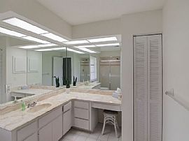 1156 Palmetto Dr, Venice, Fl 34293 in Venice, FL (Photo 5 of 6)