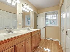 1031 Shari Ln, Libertyville, Il 60048  Home Sweet Home  in Libertyville, IL (Photo 5 of 7)